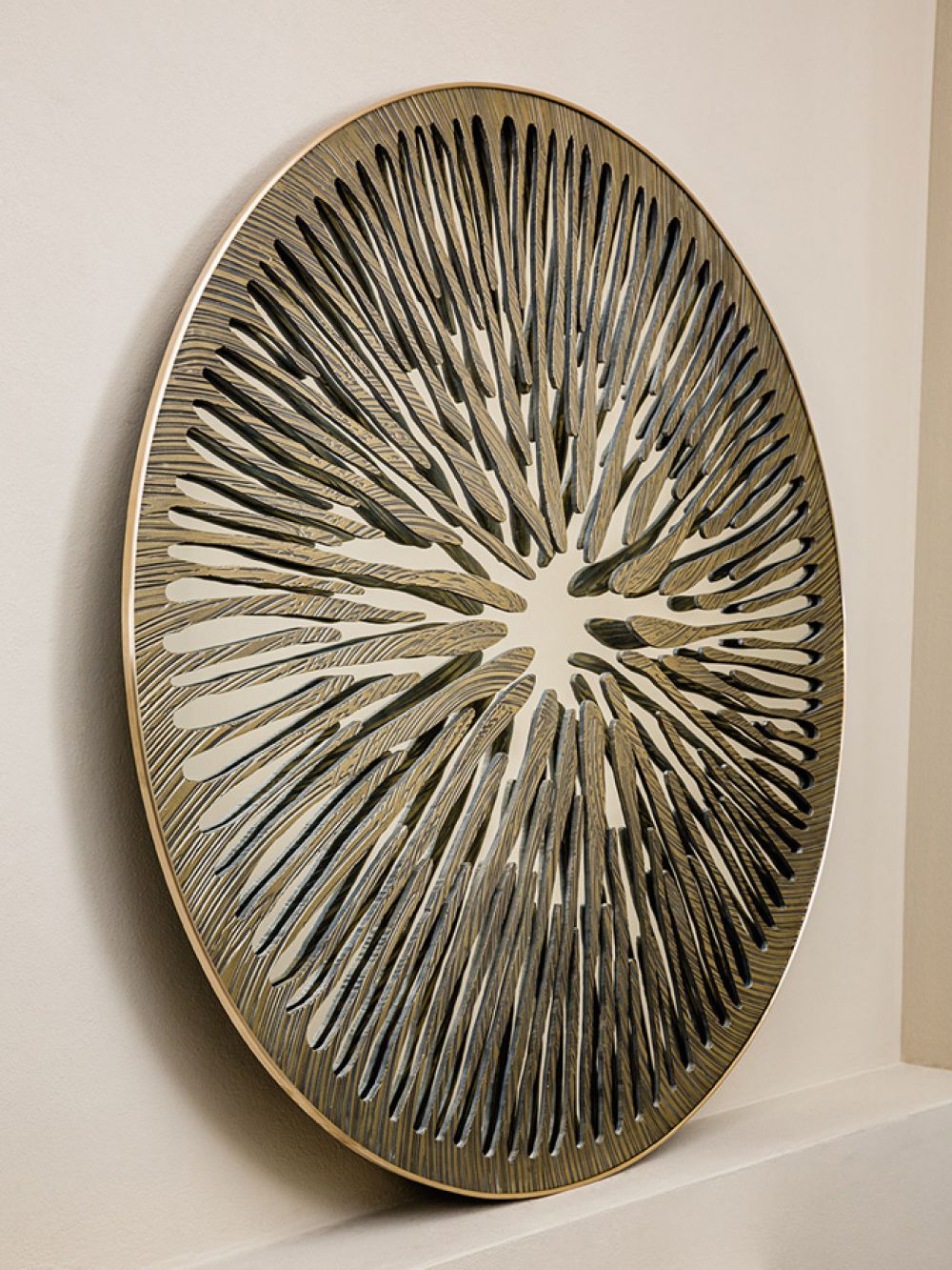 PUPIL VIII - Sculptural mirror : Aluminum  - Liquid Bronze - Brass - Cast bronze finish